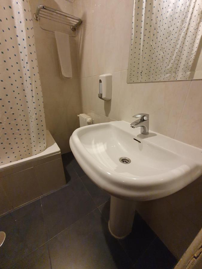 马德里杜尔ch广场酒店 外观 照片